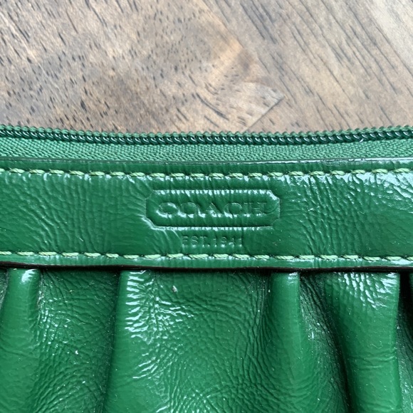Coach Green Patent Leather Clutch Wristlet - Picture 2 of 12